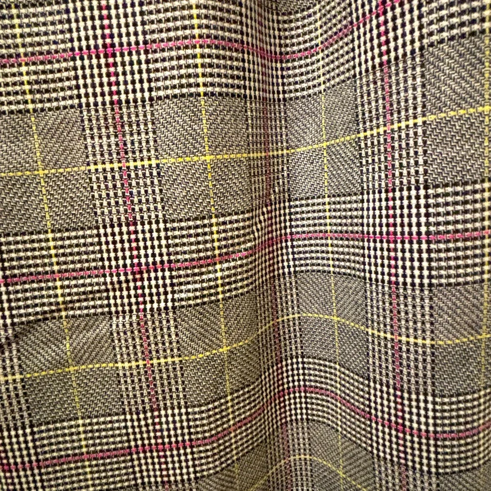 Vince Camuto - Picture 7 of 9